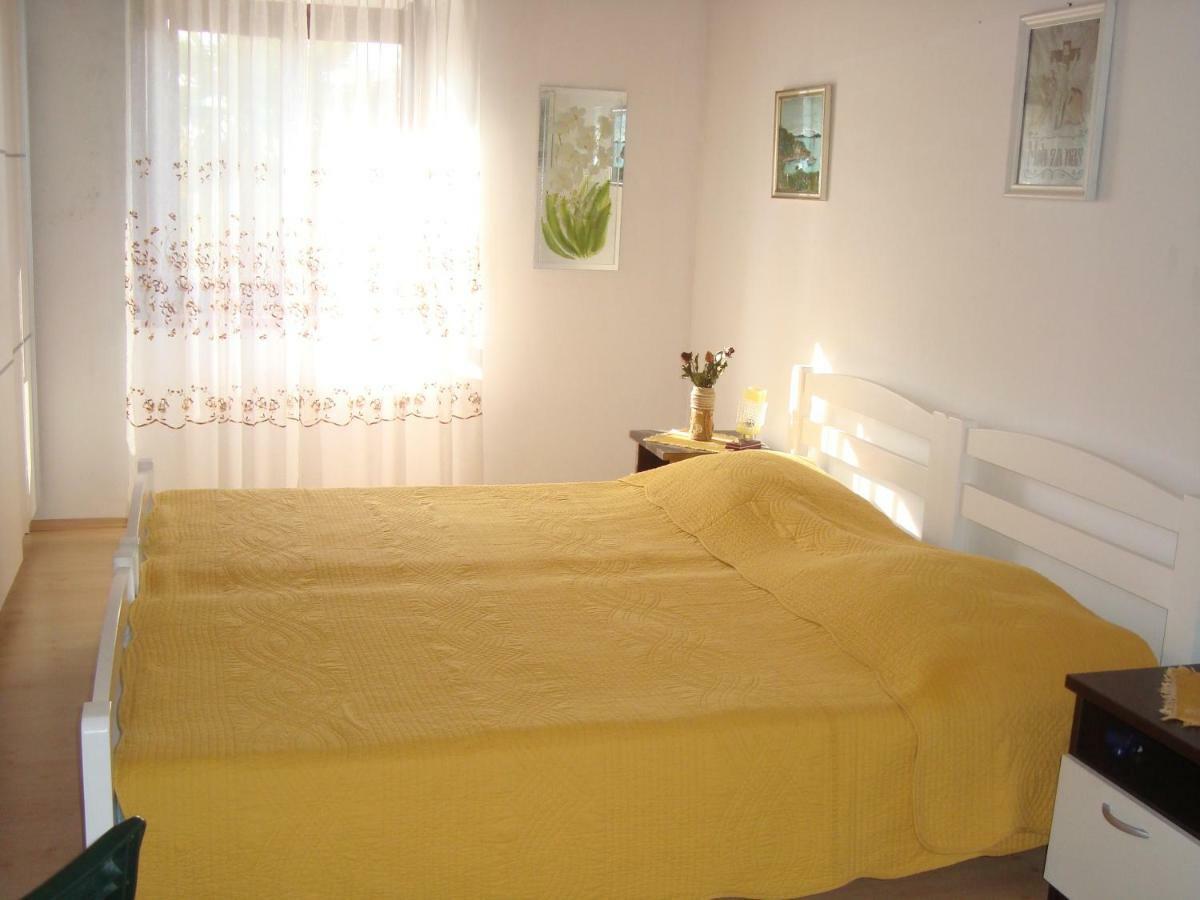 Apartments Lovor Silba Esterno foto