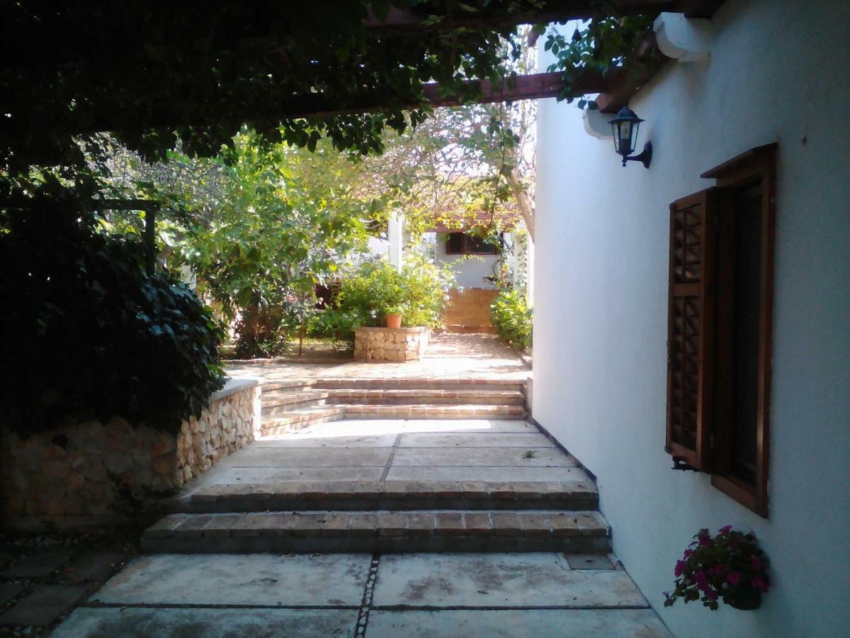 Apartments Lovor Silba Esterno foto